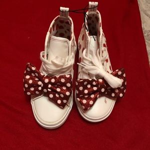 Minnie Mouse High Tops NWOT
